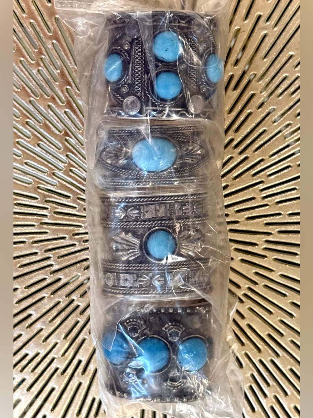 Vintage Two's Company, Western Boho Turquoise Napkin Rings (Set of 4) - Picture 4 of 5